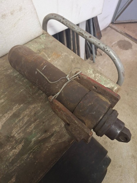 ptkocsi billent hidraulika munkahenger