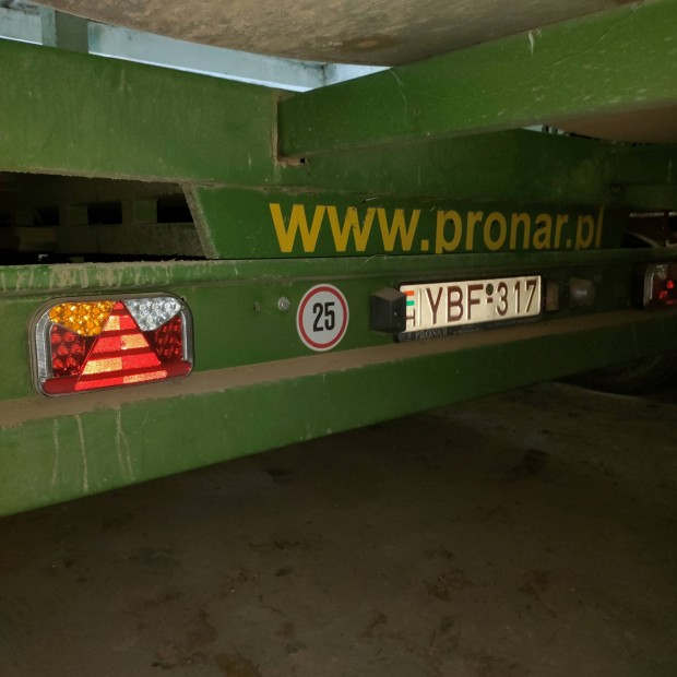 pronar  bala szllt ptkocsi 