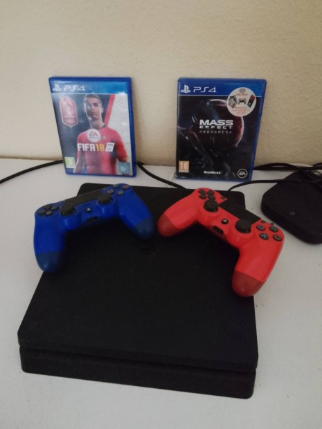 ps4 konzol 2 darab jtekkal