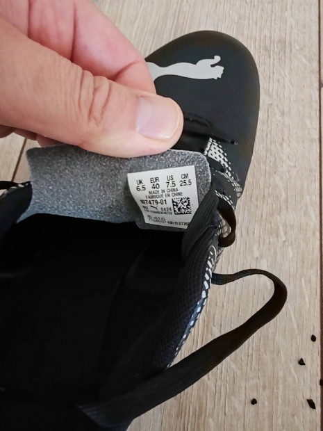 puma foci cipő csuka 40-es