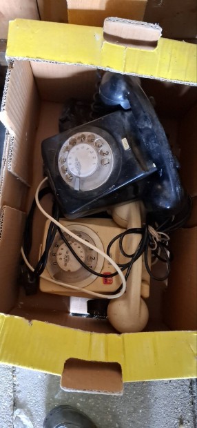 régi telefonok adapterek.
