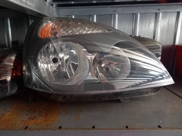 renault clio jobb fényszoró lámpa