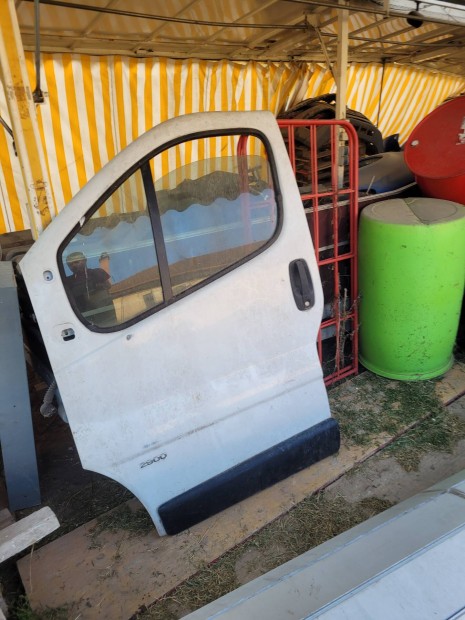 renault trafik, opel vivaro bal es jobb első ajtó