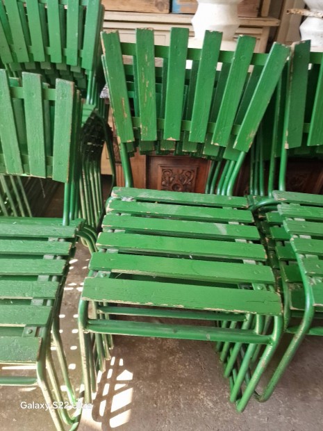 retro szék szánkotalpas szék kerti szék vendéglátós szék rakásolhato