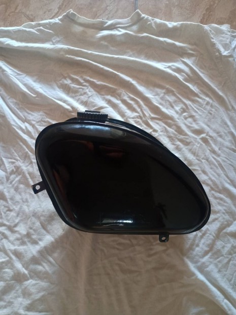 ritka dongó motor tank eladó 