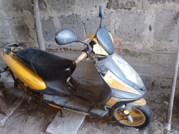 robog 4 tem alkatrsznek!