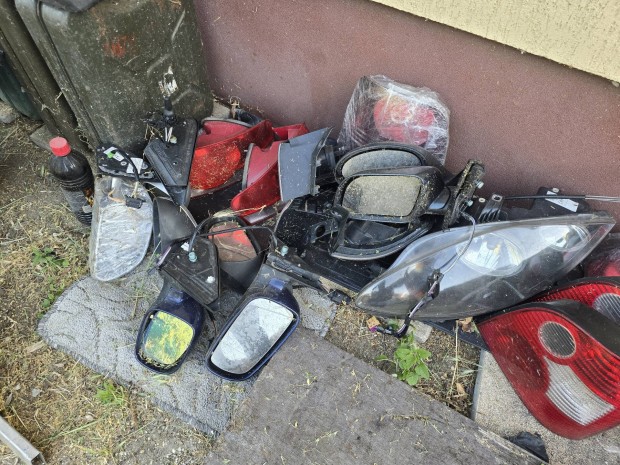 seat Altea 5P bal első lámpa