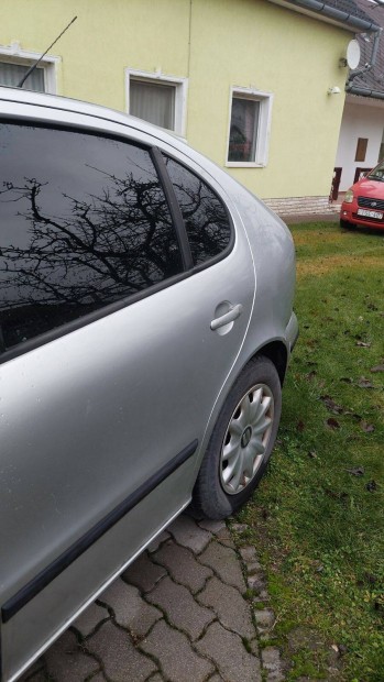 seat leon 1.4 16v minden alkatrésze