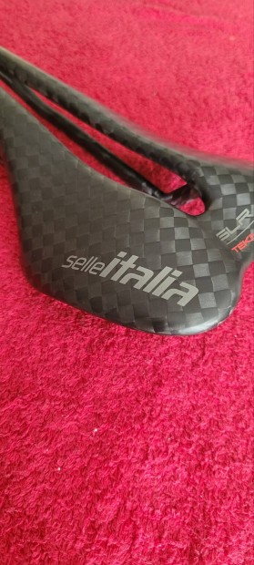 selle italia karbon nyereg