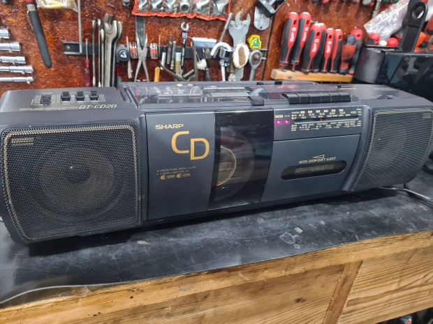 sharp  QT-CD20 cd magn boombox