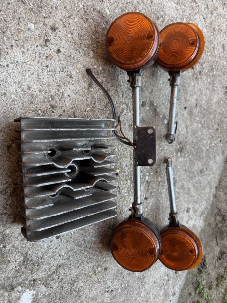 simson alkatr�szek elad�k