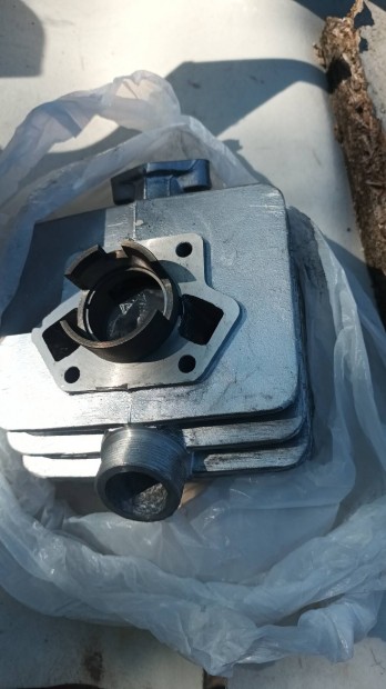 simson alkatrszek eladk 
