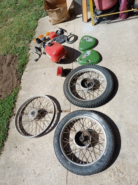 simson alkatrészek olcsón csere is érdekel