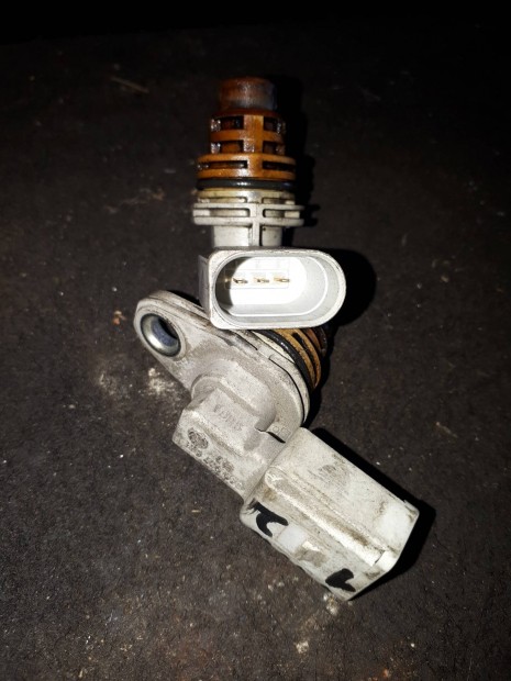 skoda Fabia 1.2, 16V, 1.2,8V, vezérműtengely jeladó 03D907601