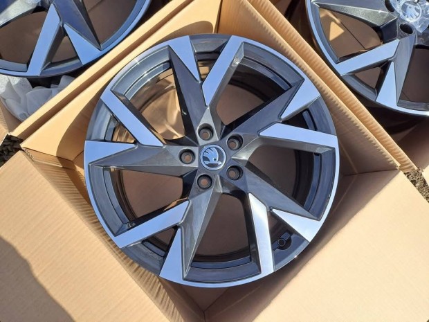 skoda " Aniara " superb alufelni 19" 5x112 octavia kodiaq passat vw
