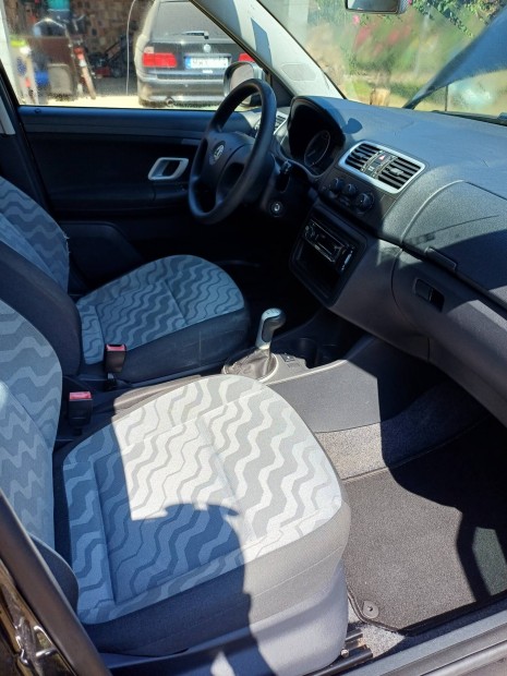 skoda fabia 1.4 16v külföldi papiros.