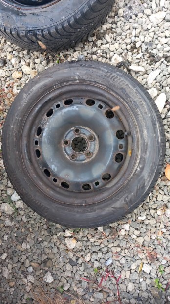 skoda fabia. wv polo 185/60r15