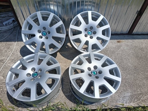 skoda fabia rs 5x100 16 col alufelni szett