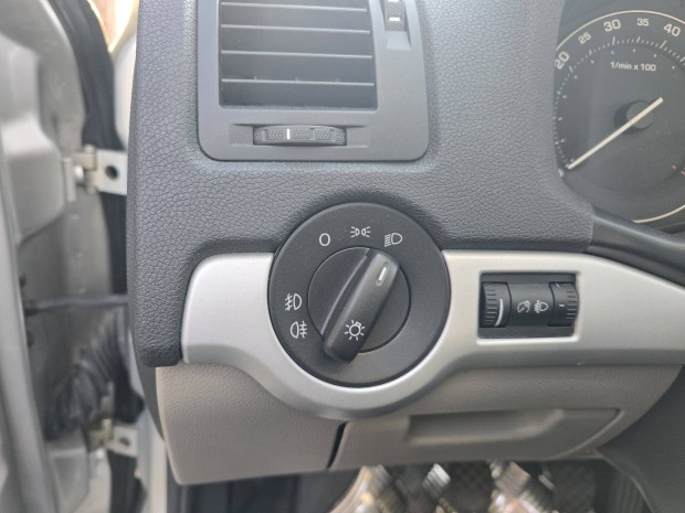 skoda octavia 1Z0 világítás kapcsoló