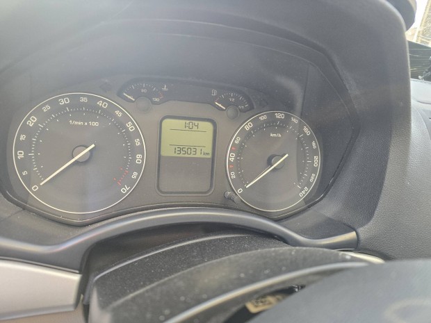 skoda octavia 1Z5 BSE km óra