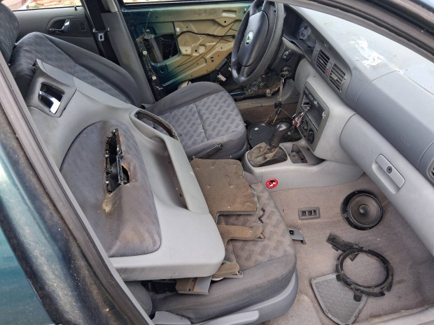 skoda octavia alkatr�szei eladoak 