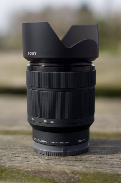 sony fe 28-70mm f/3.5-5.6 oss