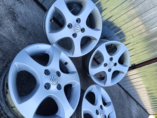 suzuki 4x100 15 col alufelni szett