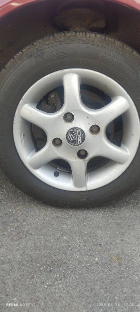 suzuki Swift nyári gumik alufelni vél szinte új