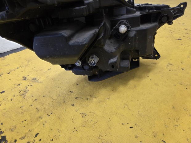 suzuki s-cros f�nysz�r�