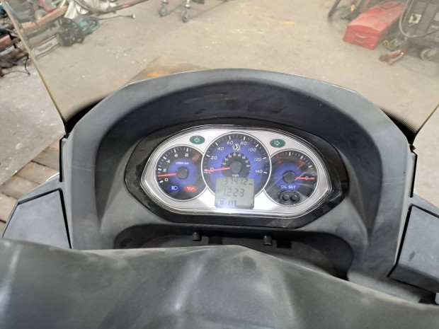 sym 125 robog� alkatr�szek