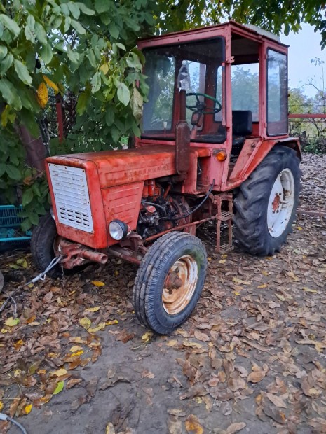 t25 traktor elado