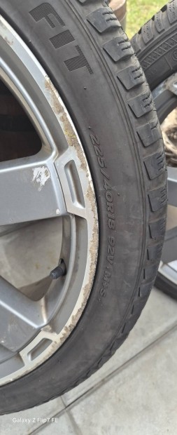 tli felni, gumi elad