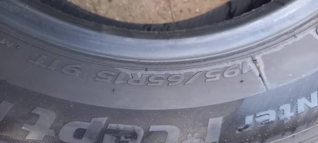 téli gumi 195 65 15 használt Hankook