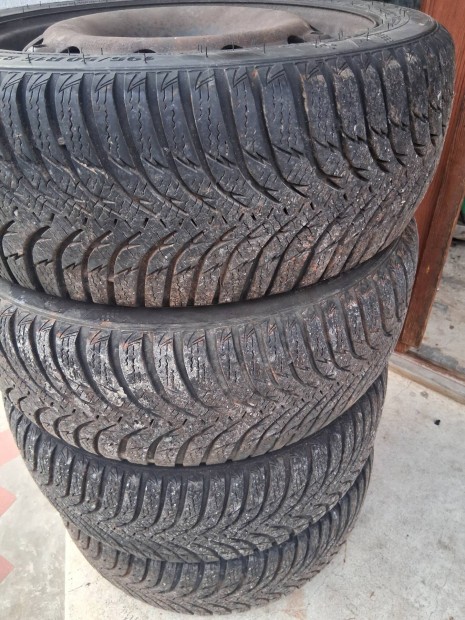 teligumigarnitura elado