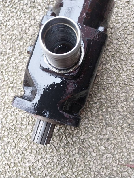 teljesen felujitott 6dugattyus hidraulikaszivattyu 