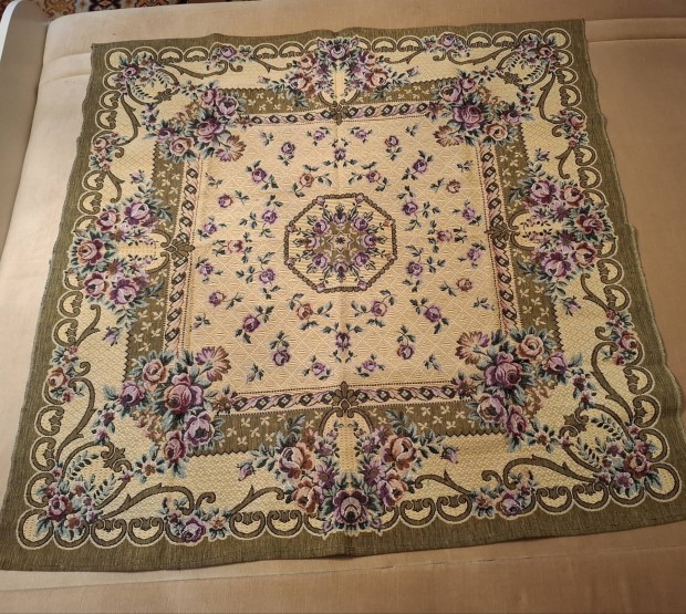 terítő abrosz 135x135cm9