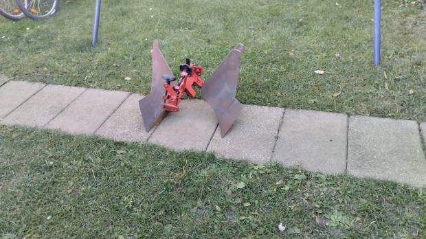 terra v�ltva forgat� eke