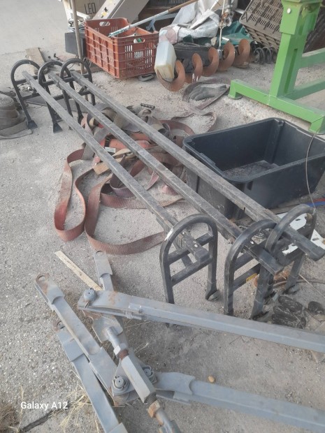 tetcsomagtart kisbuszra