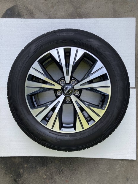 tiszta új gyári Nissan x-trail alufelni R18 235/60 r18 nyári gumival