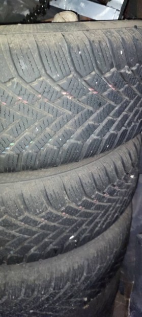 toyota avensis continental tli gumi felnivel