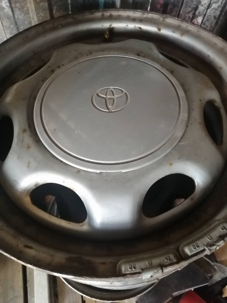 toyota felni elad 
