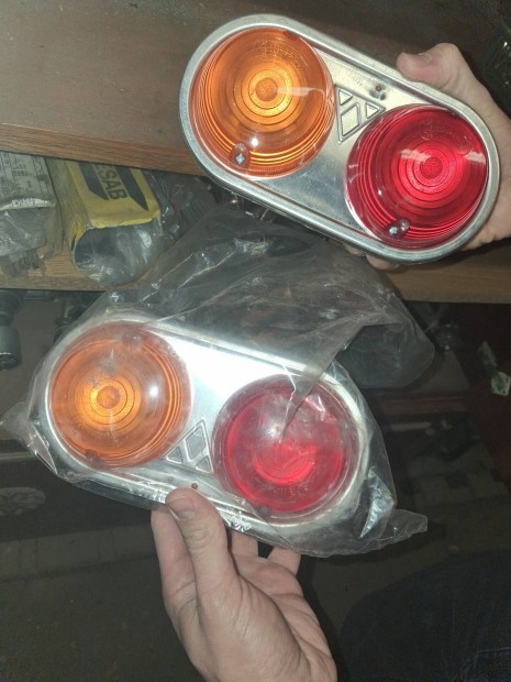 traktir l�mp�k ujjak