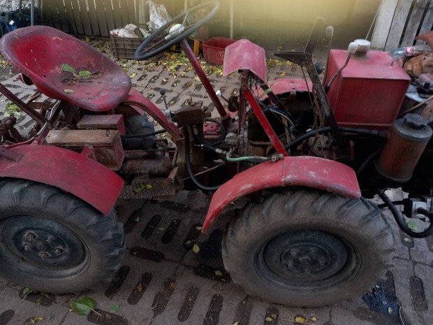 tz4k kistraktor alkatrszek eladk