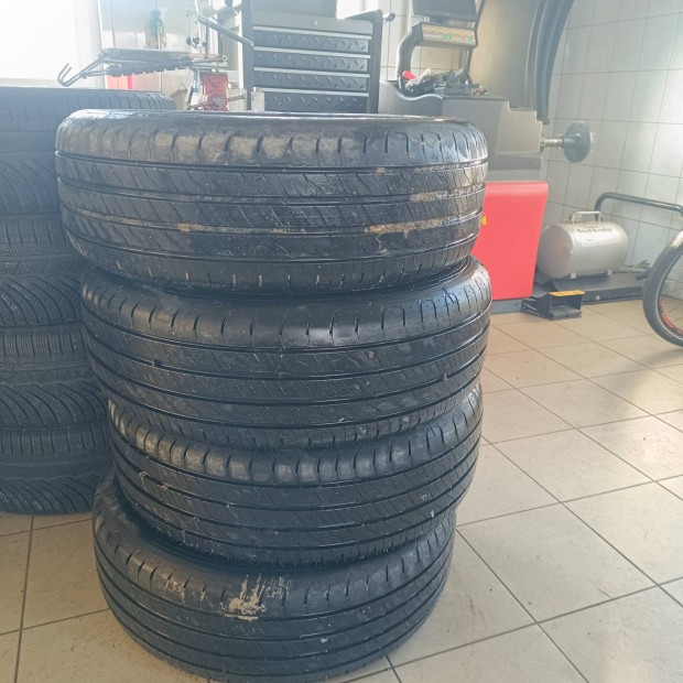 j Goodyear Efficientgrip 2 SUV 225/55 r19 99v mretben dot 2424