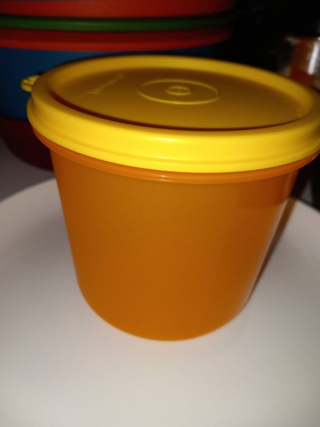 j Tupperware csomag