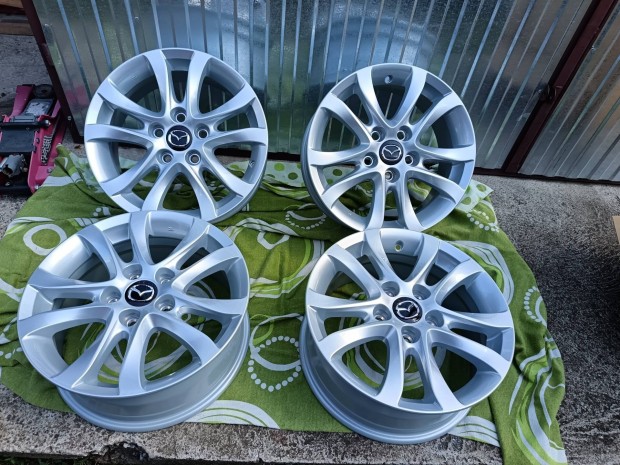 új mazda 5x114,3 16 col alufelni szett