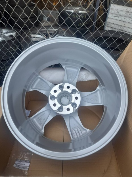 új nissan alufelni garnitura