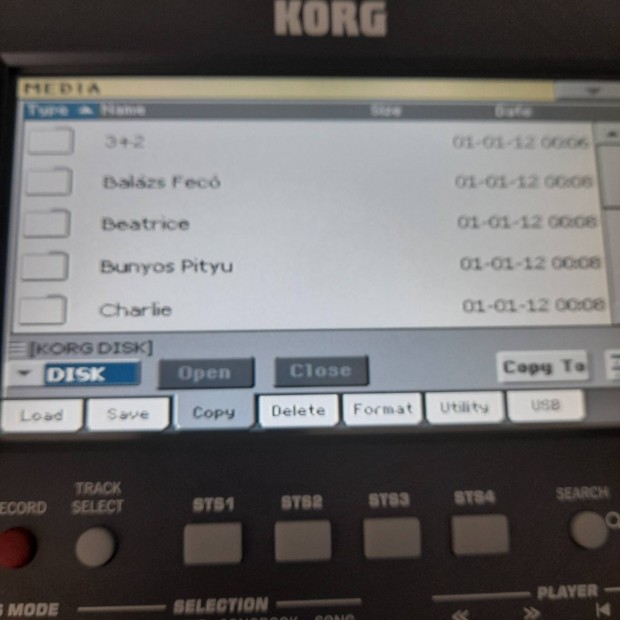 jszer korg pa 600 szintetiztor audio szettel!!mp3stb.