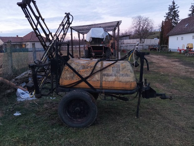 vegyszerez� elad� v csere