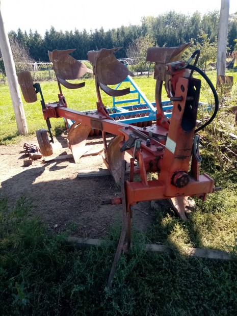 vogel hármas váltva forgató eke eladó